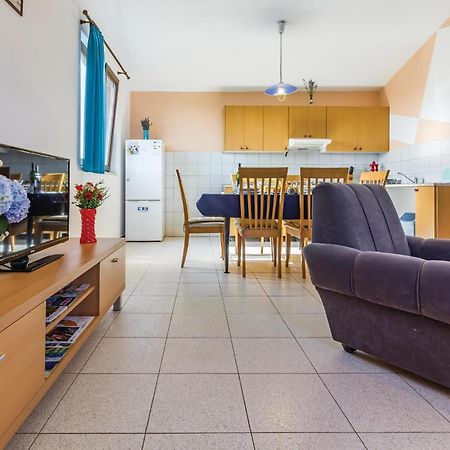 2 Bedroom Awesome Apartment In ヴィンクラン エクステリア 写真