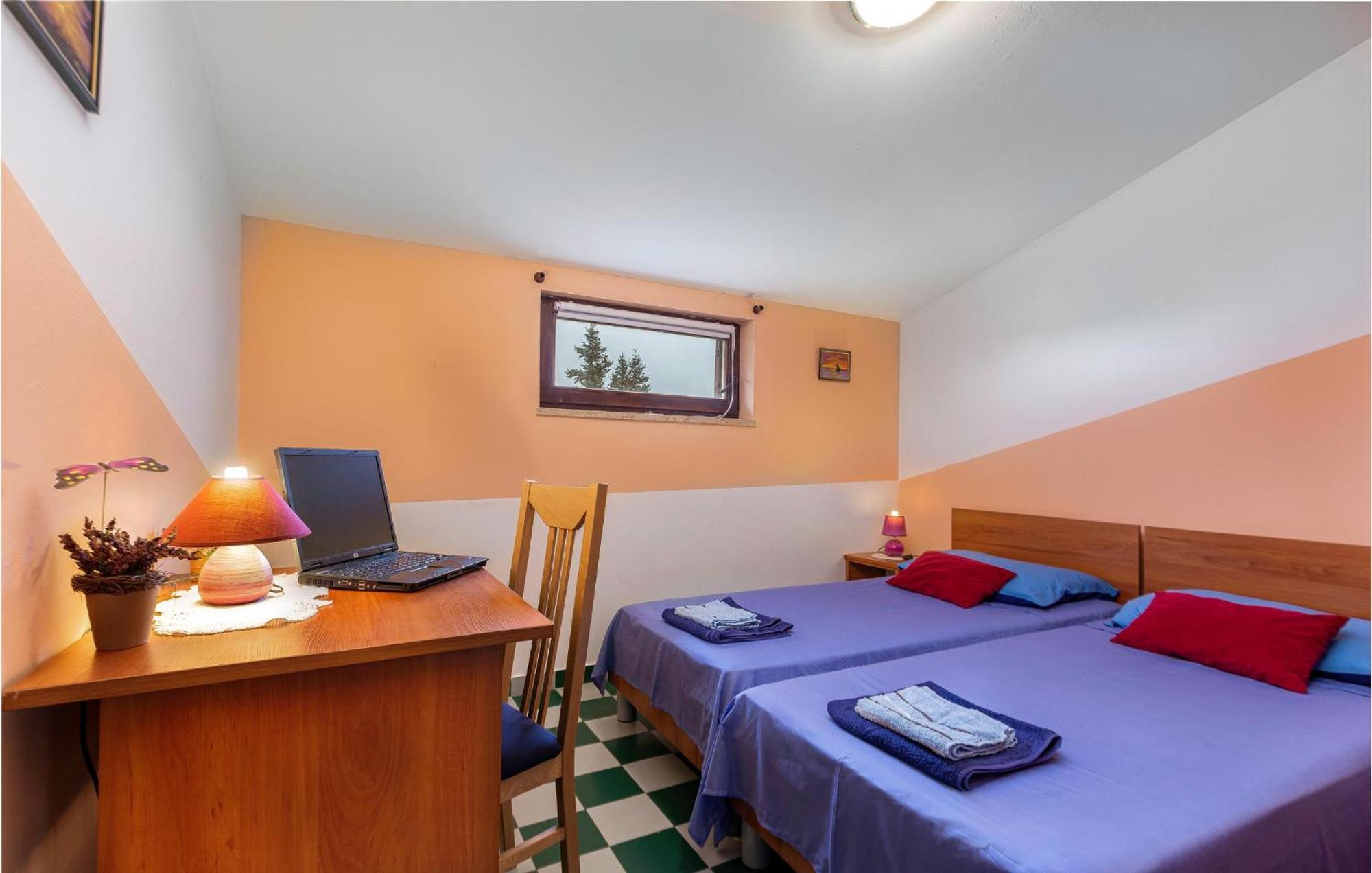 2 Bedroom Awesome Apartment In ヴィンクラン エクステリア 写真